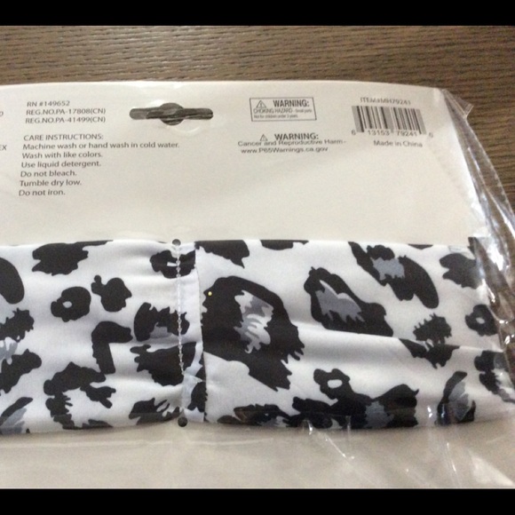 Multi-Use Leopard Print Scarf - Picture 3 of 4